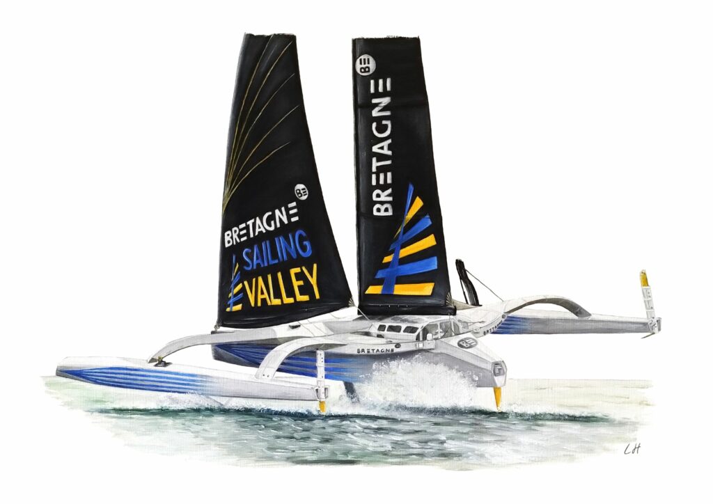 Trimaran classe Ultim floqué du logo Bretagne Sailing Valley